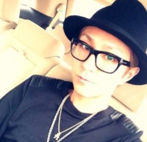 a浦田直也の謝罪会見のメガネブランドは 酒癖が悪いと評判 知りたがり夫婦の交換日記